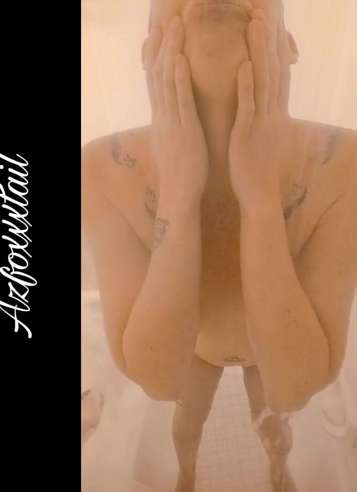 AzFoxxxTailPhelicia: Doccia1-spit_22-02-21