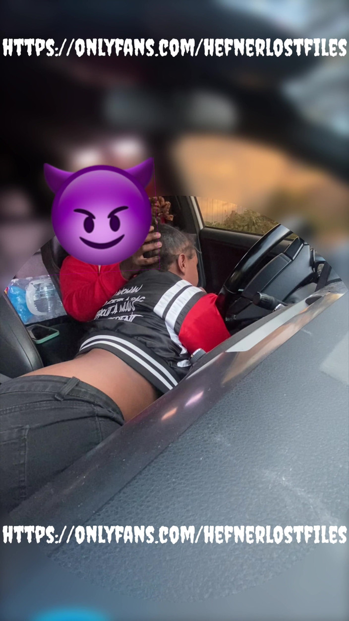 PlayboyHef: बड़े होंठ बड़े स्तन सार्वजनिक रूप से लंड चूसते हैं