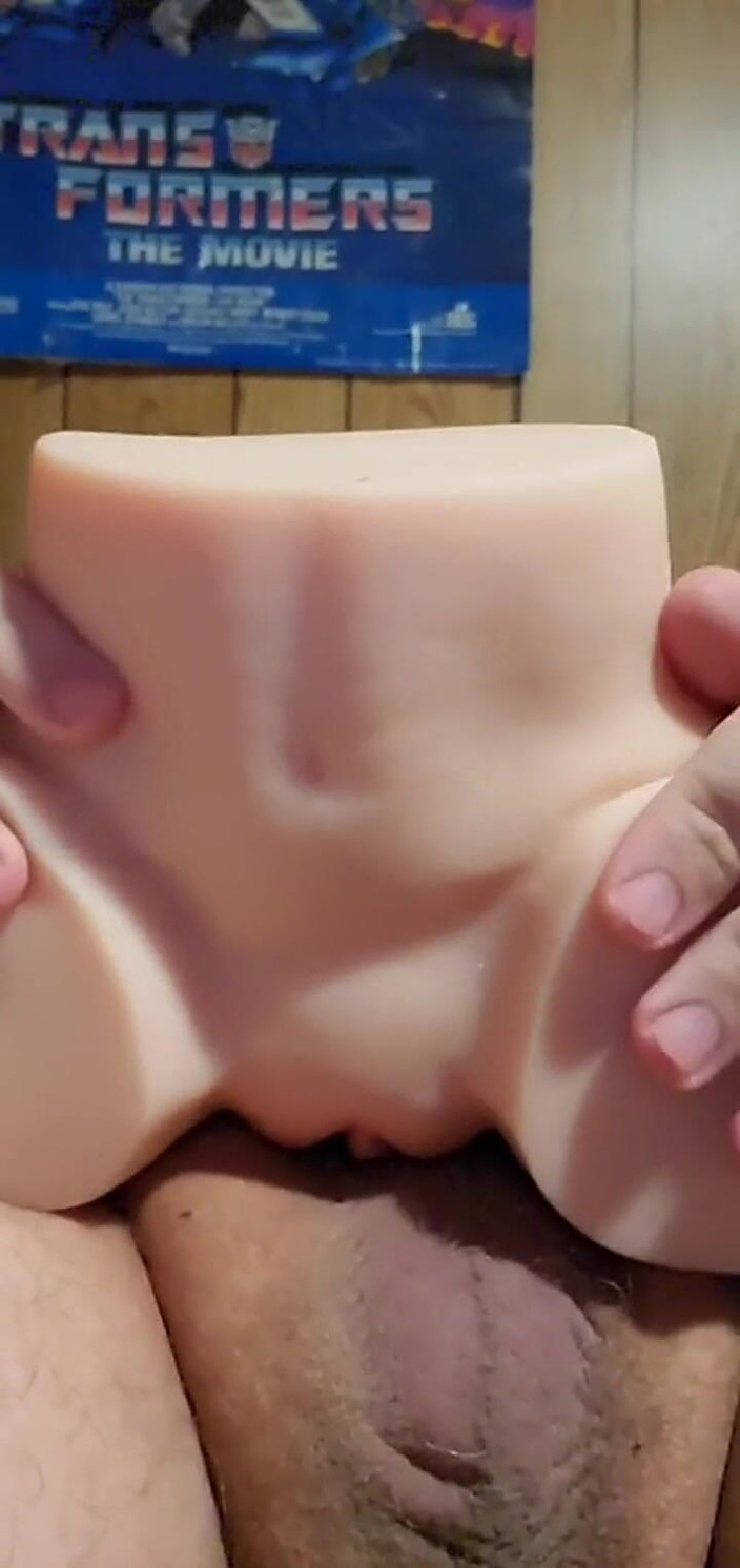 Danzilla White: Ồ đụ có! Tôi thích nó khi đồ chơi của tôi làm...