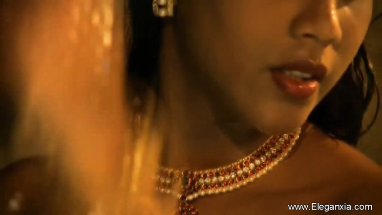 Eleganxia: Eleganxia - Seduction in midnight India