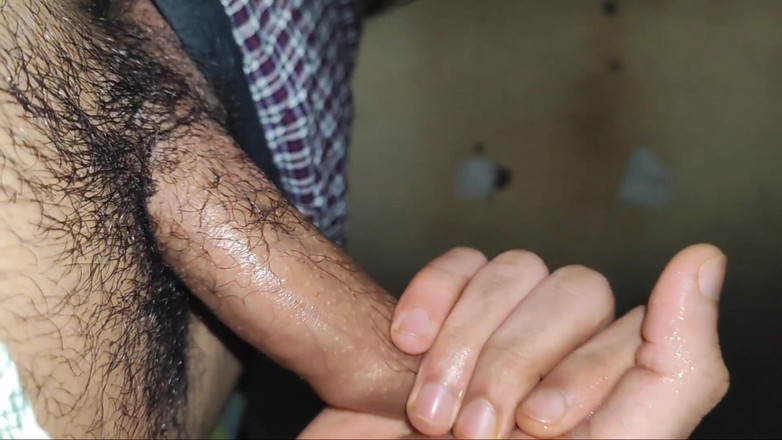 Dupdufyryrufggyu: Položil ptáka na dívku své nevlastní tety a vymačkal jí...