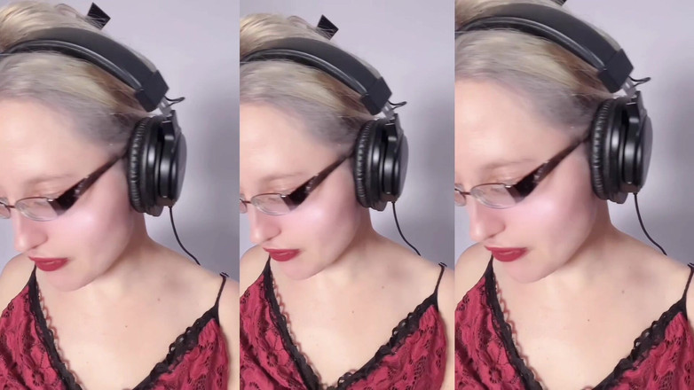 FinDom Goaldigger: Asmr blueberry mange - asmr, lunettes, géante