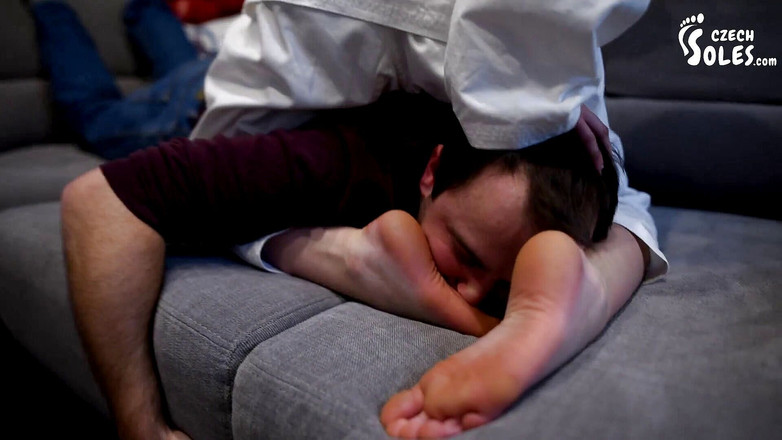 Czech Soles - foot fetish content: Карате, фут фетиш і домінування