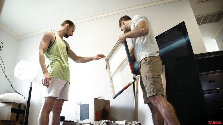 Next Door Studios: Сводные брата становятся возбужденными, когда находят гей-порно отчима - NextDoorTaboo