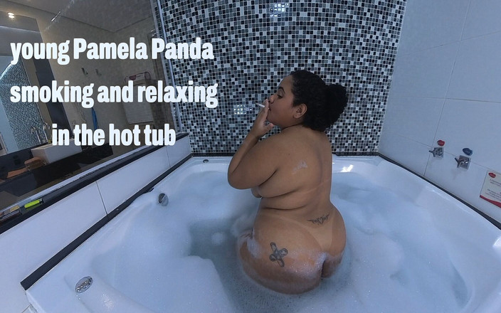 barbanegrazponto1onepov: Mladá Pamela Panda kouří a relaxuje ve vířivce