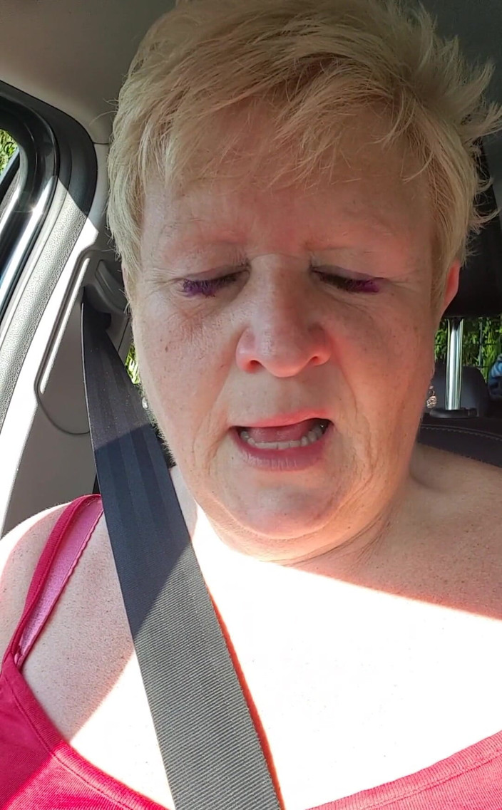 Uk Joolz: 在这样的天气里，我接下来的几周将是惊人的...看这个空间........