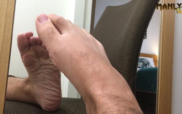 Manly foot: Im Starting with the Manly Feet in the Mirror - Manlyfoot