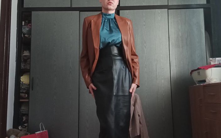 Governess Victorian fashion glamour: Me walking in leather skirt