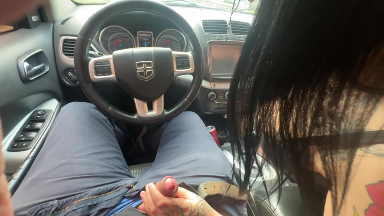 mamiimaldii: Oral Sex in the Car, They Roll Down the Windows...