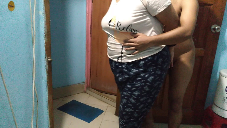 Aria Mia: BBW Pákistánka Svázaná a ošukaná mrdka na velký zadek - Aria...