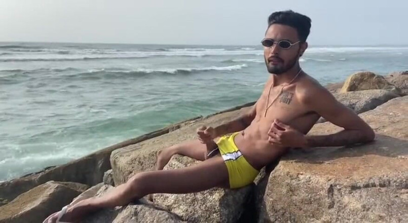 arabeputo: Magrelo Do Pau Grande Punheta op het strand