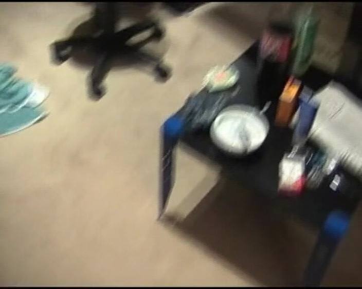 German amateur couples: 德国少女在车里给头之前享受女同的乐趣