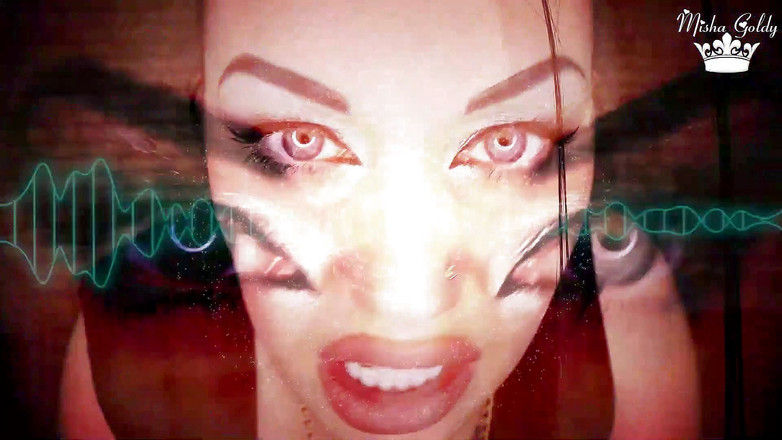 Goddess Misha Goldy: クリーチャー!みんなに嫌われてる!