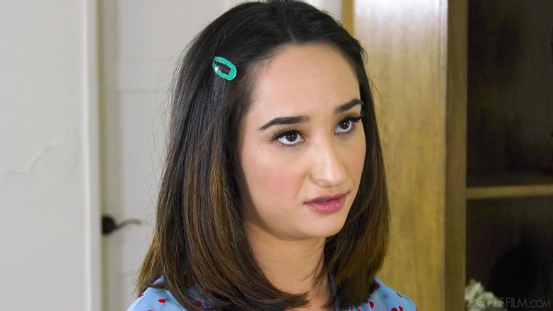 Out Of The Family: Out of the Family - Hot Teen Isabella Nice Gets Her...