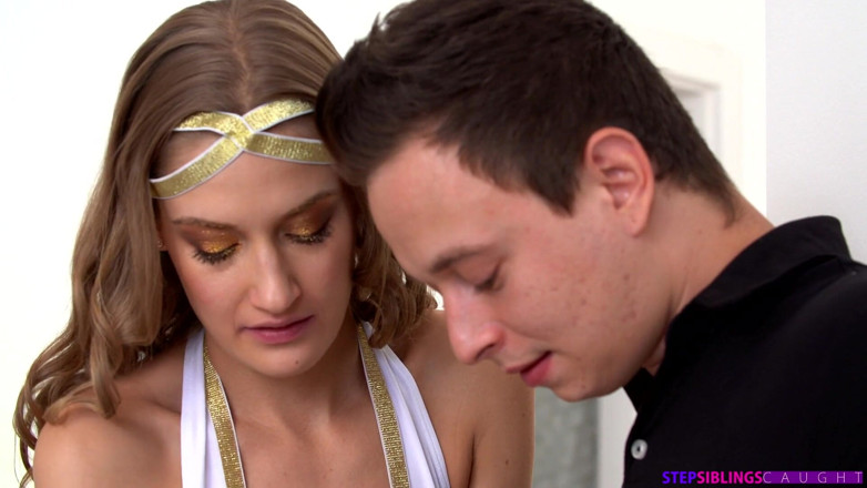 StepSiblings Caught: น้องสาวต่างมารดาอยากได้ผู้ชายแนว Bad Boy - S14:e7