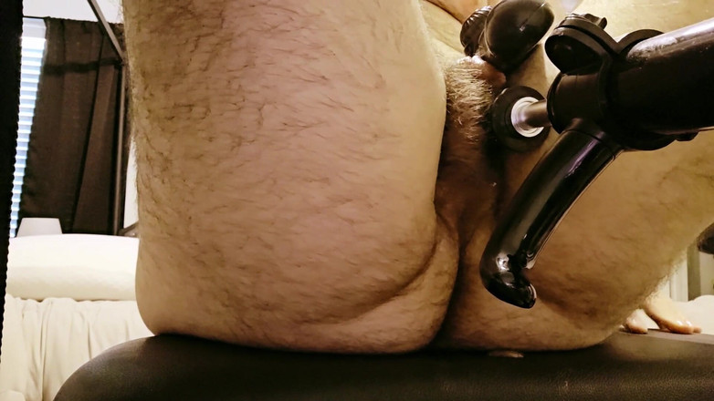 LilAndyWoodDoAnything: クソったれな機械だが、最初は吸い込みで射精する