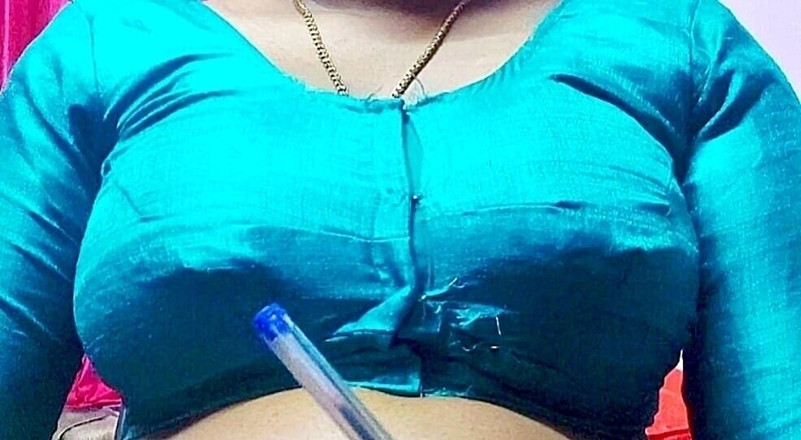 Desi Mohini: Tía y su amante, video de sexo en privado