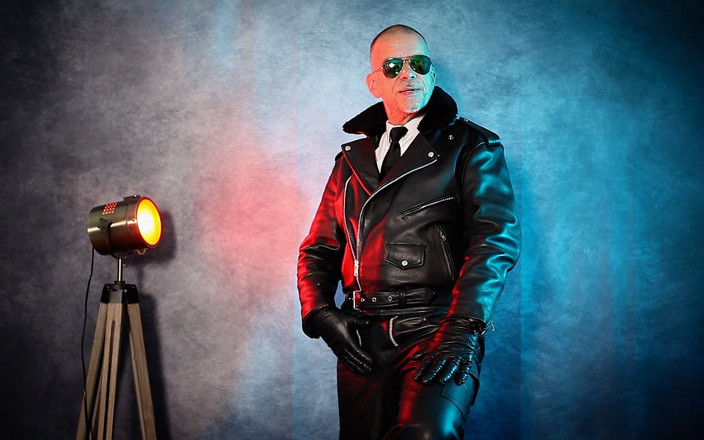 GERMANE_XL: Berlin Leather 10