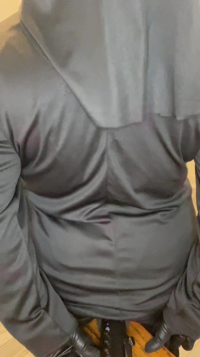 Anye Meshell: Eine nonne mit dickem hintern sünden mit einem asmr Mic!