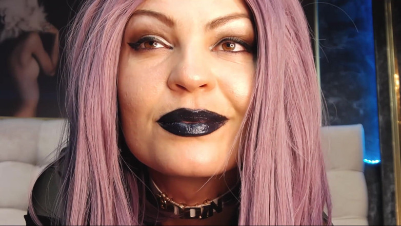 Kiras Secrets: Black lips fetish
