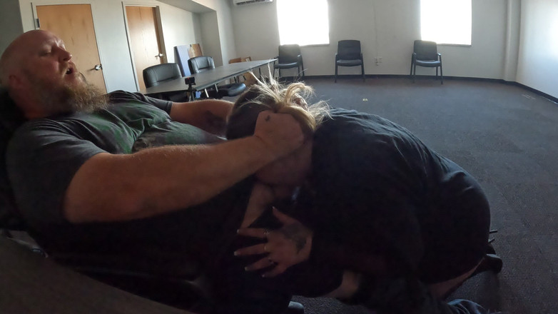 ScaninForFun: Isteri jalang dikongkek di tempat kerja pt 2