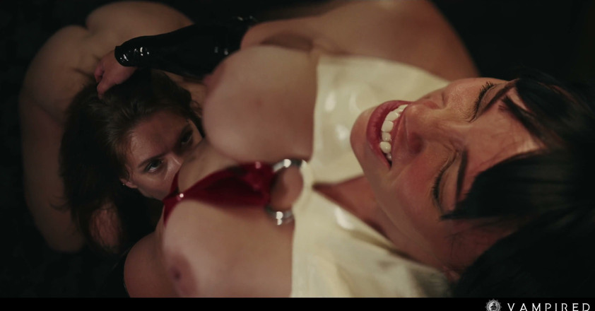 Vampired: Vampirella Unleashed
