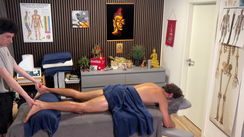Dylan Swatson: Hot Straight Guy Gets Handjob From Masseur