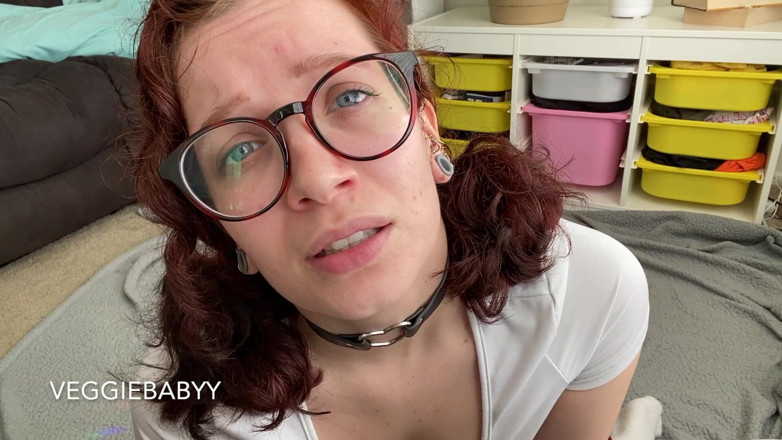 Veggiebabyy: Ragazza monella del college scopata dal professore