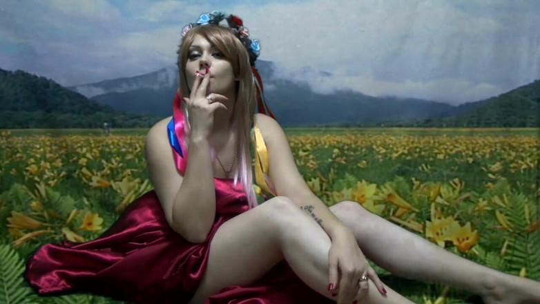 Goddess Misha Goldy: Smoking in the nature and teasing you