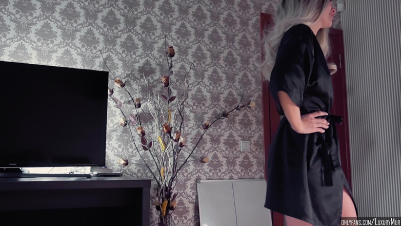 ReplayXXXLady: Styvmamma gjorde ett stort misstag och knullades hårt för det