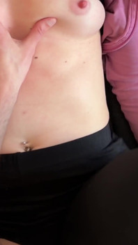 Moje Sexy Učitelka Jógy Si Roztrhla Legíny, Aby Jezdila Na Mém Péru Jako Dobrá Děvka