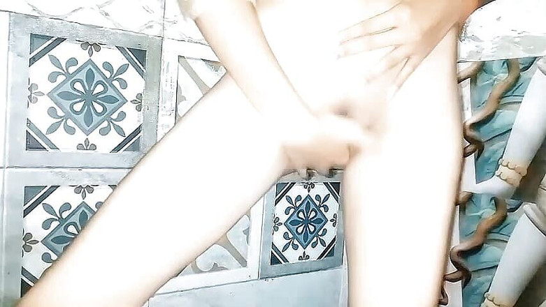 Shivanibaby: 자위하는 처녀 소녀