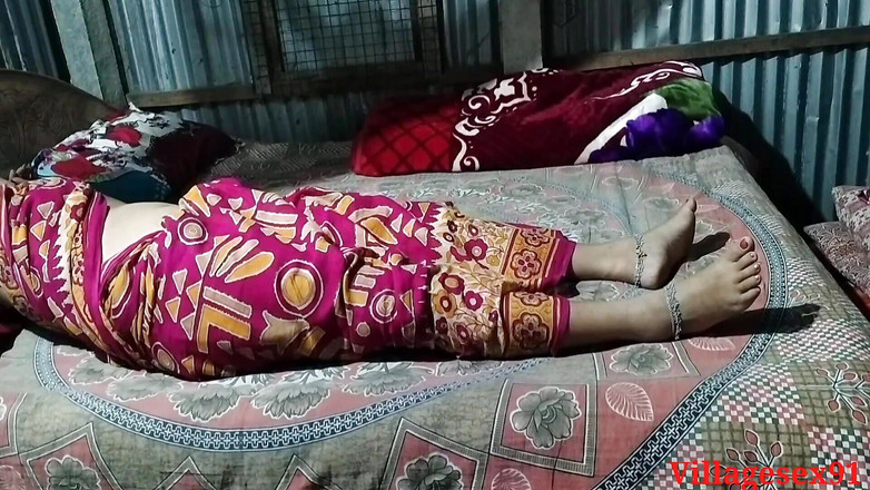 Villagesex91: Cặp đôi làng Ấn Độ đụ một đêm