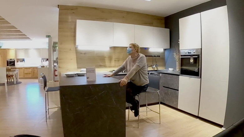 Mature_cunt: 厨房商店交叉双腿高潮