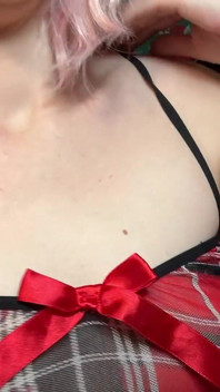 Amateur Girl Showing off Her Hairy Body
