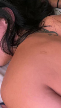 Nicolane Escobar Kembali Dengan Beberapa Tetek Baru Dan Tubuh Panas!