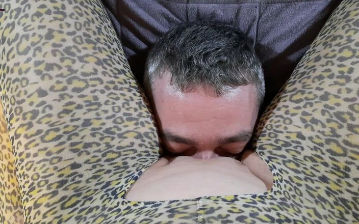 goddess82: Îmi place culoarea feței tale! 10 minute!
