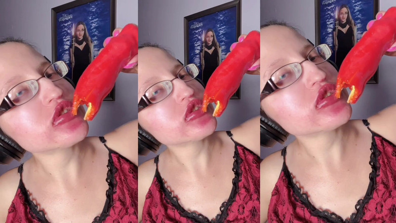 FinDom Goaldigger: Asmr Paprika Pepper Eating - Asmr, ochelari, Gianess, ruj, buze mari,...