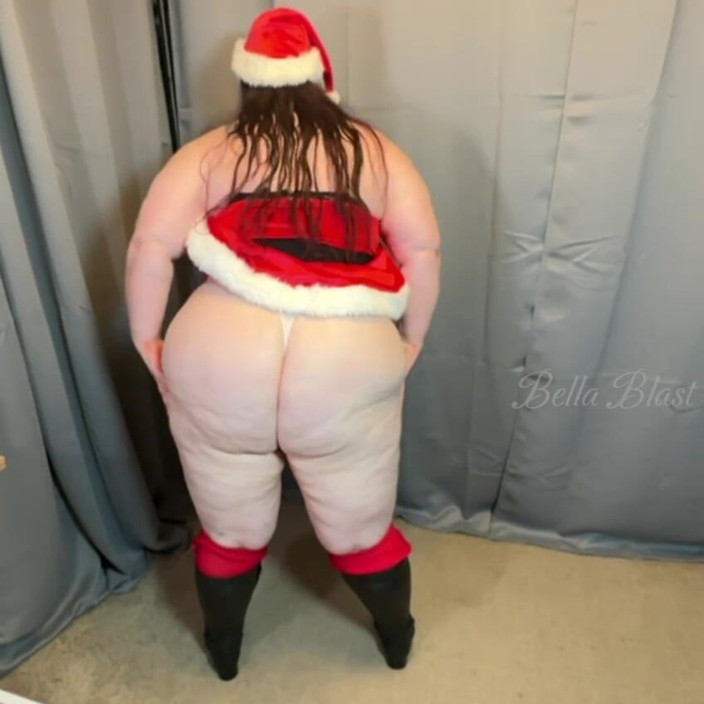 BellaBlast: Naughty BBW Mrs Claus Strip Tease - Bella Blast
