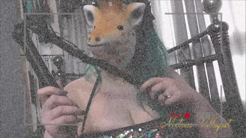 Mxtress Valleycat: Noaptea curățeniei - porno-ul tău