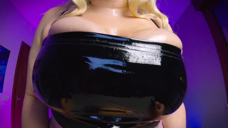 Mila Volker: Mesmerizing Tittyfucking Session