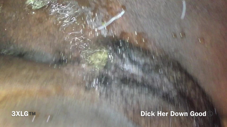 Dick her down good: Mamie a squirté sur ma langue en 2 secondes