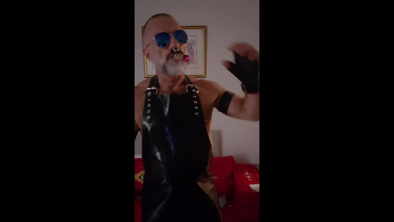 MusclesCigarsFFPig: Accendere il sigaro di lattice