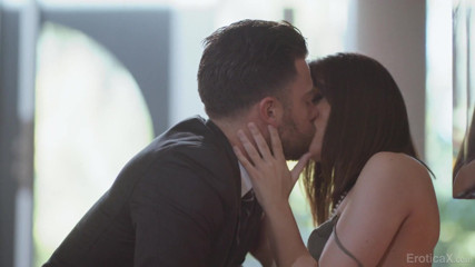 Erotica X: Cuplu adorabil face sex pasional, intens și emoțional - Eroticax