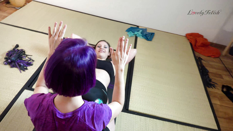 Fuck n Fetish: 그녀의 여친에게 벌을 받는 운동