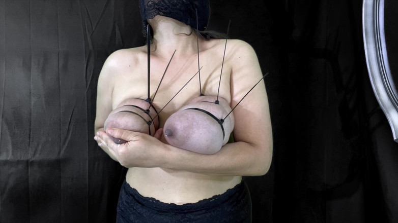 VeeVee Vixen: घूंघट वाली रंडी zip अपने स्तनों को बांधती है फ्रंट व्यू 4k