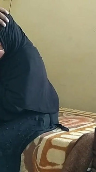 Muslimská bhabhi chce tvrdý sex