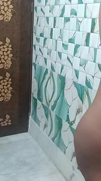 Desi Village Bhabi Bathroom Fucking Nicely
