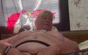 Big Ass 4 U: Slutty Granny Shows up Close Cunt