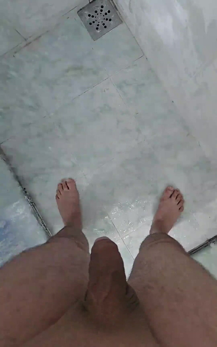 Lkdick8: 샤워 중 오줌 싸기 1